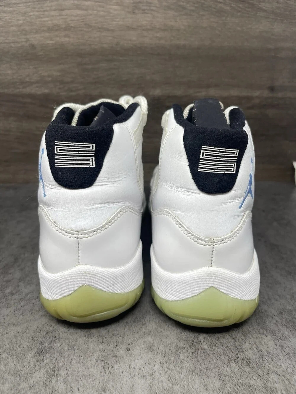 Air Jordan 11 Retro Legend Blue Size 8.5 Mens White Basketball 378037-117